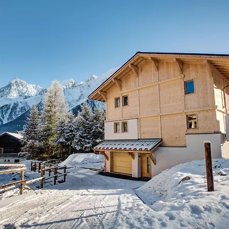 Chalet Belle Des Neiges - Alpes Travel - Sleeps 9 *