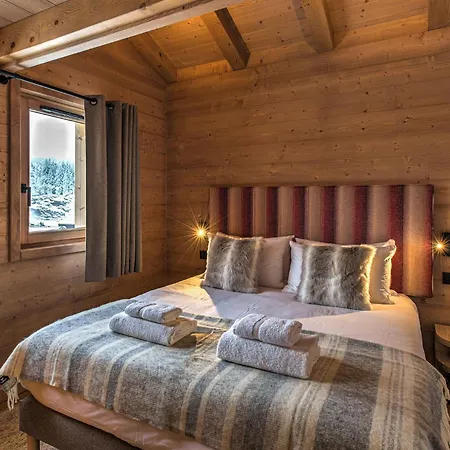 Chalet Belle Des Neiges - Alpes Travel - Sleeps 9 *